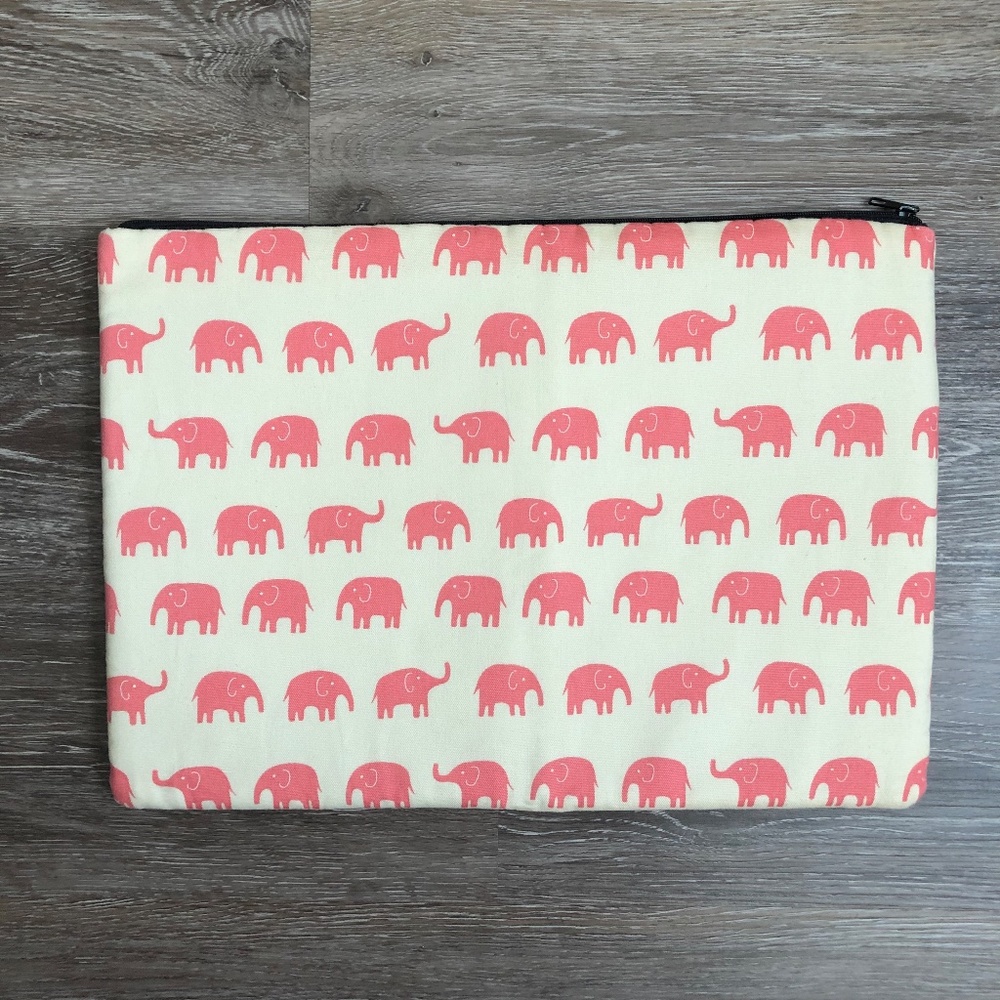 Laptop Sleeve MacBook Case  - Pink Elephant March